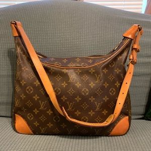 Authentic Louis Vuitton Boulogne 35